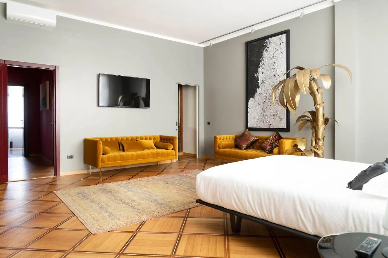 Elegance Home In Downtown Milan 0*,