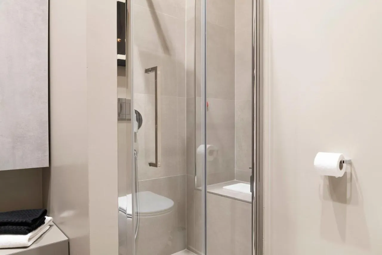 Elegance Home In Downtown Milan Apartment