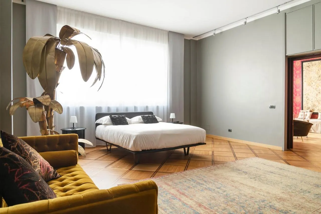 Elegance Home In Downtown Milan Apartment
