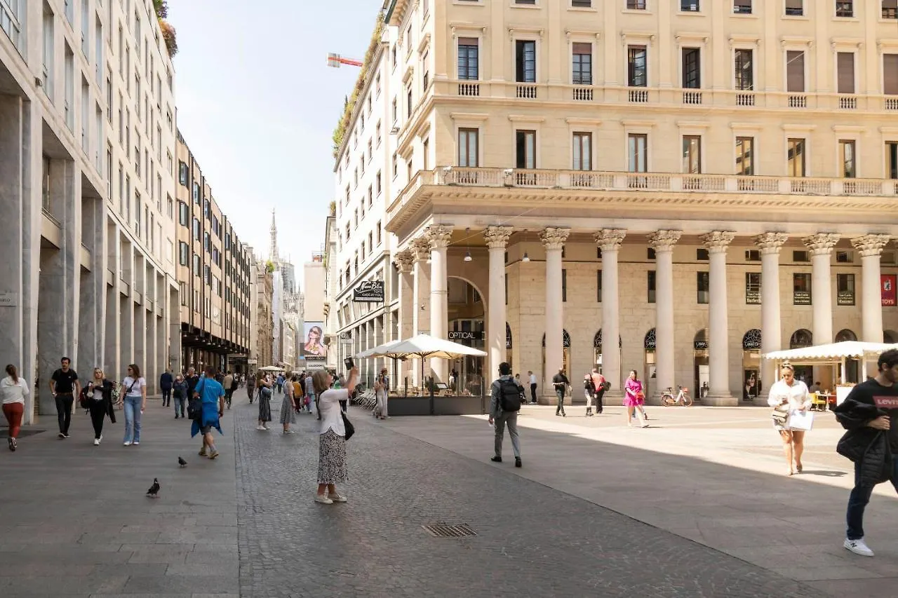 Apartment Elegance Home In Downtown Milan Italy